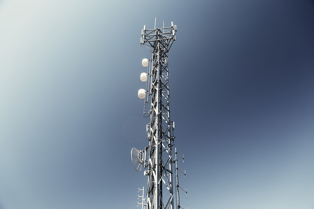 Wieża telewizyjna. Nadajnik DVB-T2
